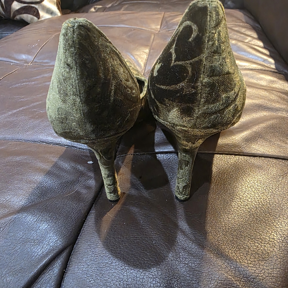 Nine West Olive Green Velvet Pointed-Toe Pumps - Picture 3 of 7